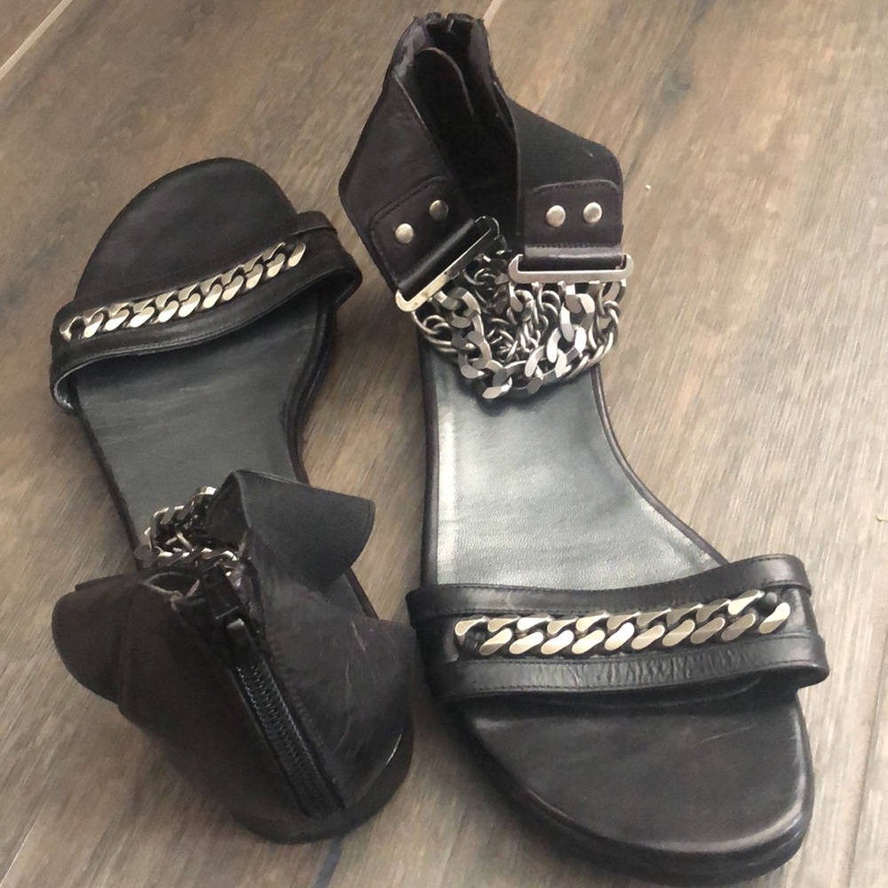 Stuart Weitzman ankle chain link gladiator sandals with zipper back!